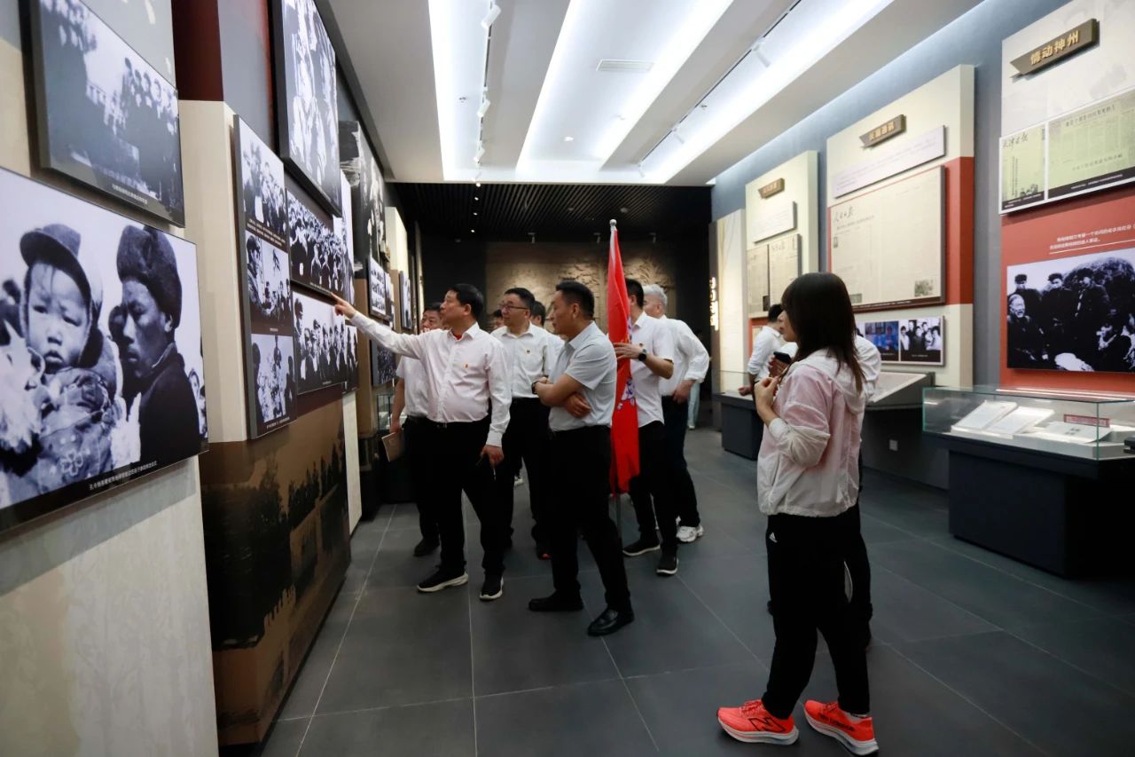 砥礪初心使命，汲取奮進(jìn)力量丨花花牛乳業(yè)集團(tuán)黨委組織開(kāi)展學(xué)習(xí)“焦裕祿精神”主題黨日活動(dòng)