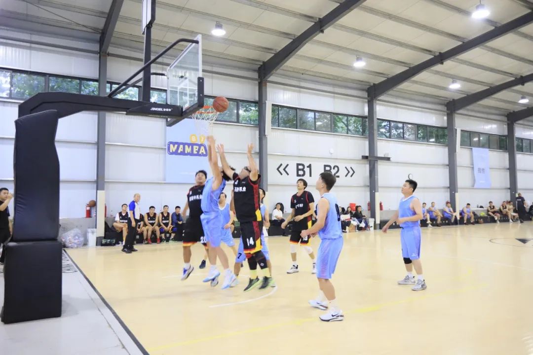 花花牛丨奪冠，奪冠，奪冠?。。∮霉谲姙橹袊?guó)健兒喝彩?。?！