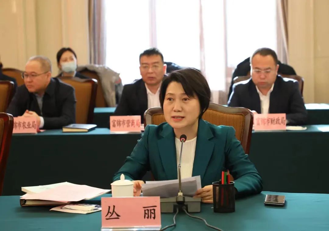 產(chǎn)業(yè)聯(lián)動(dòng)促發(fā)展 合作共贏創(chuàng)未來(lái) | 佳木斯市政府、富錦市政府與花花牛乳業(yè)集團(tuán)正式簽署戰(zhàn)略合作協(xié)議