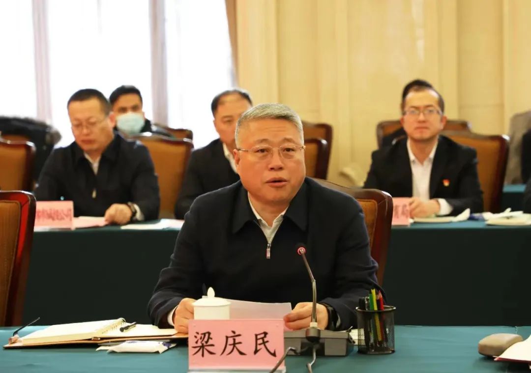 產(chǎn)業(yè)聯(lián)動(dòng)促發(fā)展 合作共贏創(chuàng)未來(lái) | 佳木斯市政府、富錦市政府與花花牛乳業(yè)集團(tuán)正式簽署戰(zhàn)略合作協(xié)議