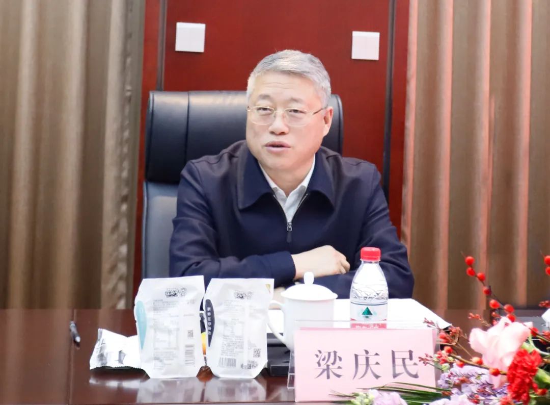 新年開新局 合作促發(fā)展丨佳木斯市委常委、副市長閆志剛一行蒞臨花花牛乳業(yè)集團及佳田企業(yè)考察座談