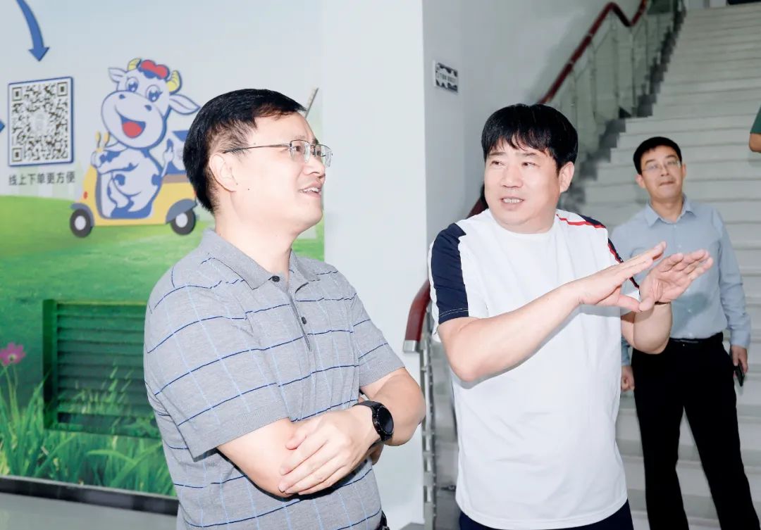 快訊｜社旗縣人民政府縣長(zhǎng)關(guān)文波一行蒞臨花花牛乳業(yè)集團(tuán)參觀考察