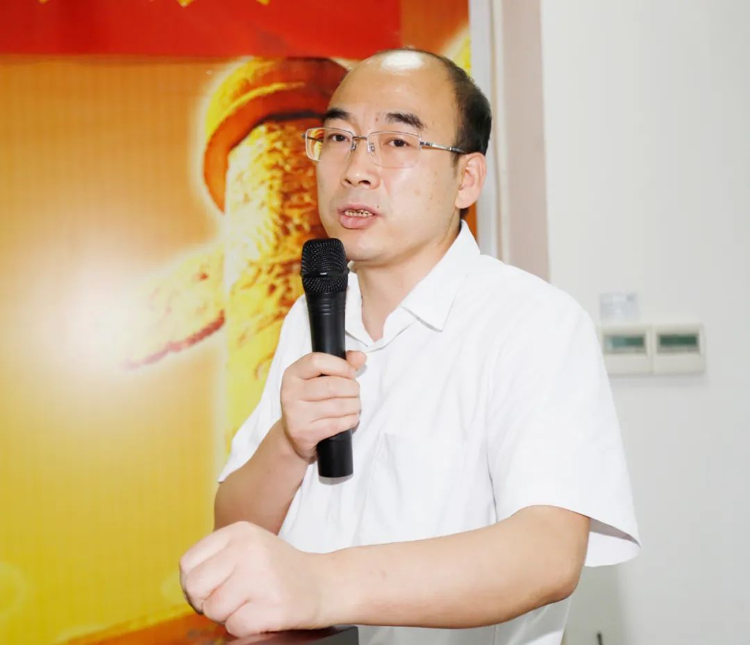 鼓足干勁·再創(chuàng)輝煌 | 花花牛乳業(yè)集團召開經銷商座談會 鼓足干勁·再創(chuàng)輝煌 | 花花牛乳業(yè)集團召開經銷商座談會