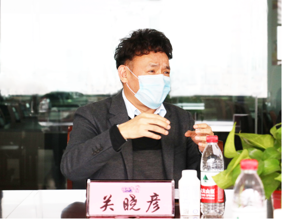 省委統(tǒng)戰(zhàn)部副部長張紅林一行蒞臨花花牛乳業(yè)集團 調(diào)研復(fù)工復(fù)產(chǎn)暨二七區(qū)民營經(jīng)濟發(fā)展工作座談會 省委統(tǒng)戰(zhàn)部副部長張紅林一行蒞臨花花牛乳業(yè)集團 調(diào)研復(fù)工復(fù)產(chǎn)暨二七區(qū)民營經(jīng)濟發(fā)展工作座談會