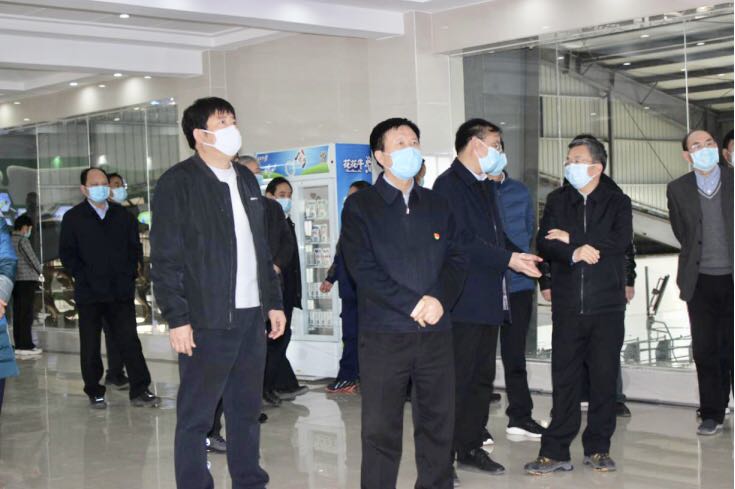 平頂山市委書記周斌一行蒞臨花花牛乳業(yè)集團(tuán) 魯山瑞亞牧業(yè)有限公司調(diào)研疫情防控和復(fù)工復(fù)產(chǎn)情況 平頂山市委書記周斌一行蒞臨花花牛乳業(yè)集團(tuán) 魯山瑞亞牧業(yè)有限公司調(diào)研疫情防控和復(fù)工復(fù)產(chǎn)情況