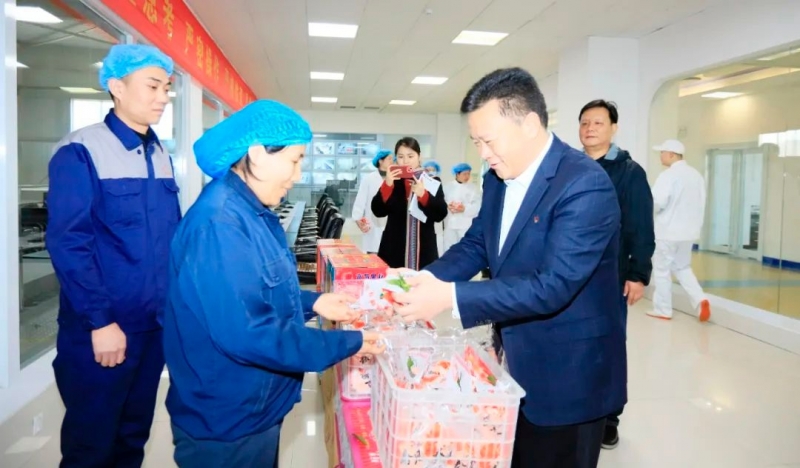 新春慰問送關(guān)懷——集團(tuán)黨委書記、董事長慰問春節(jié)期間堅(jiān)守崗位的一線職工