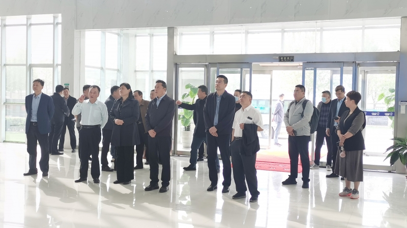 花花牛丨沈陽市人大常委會副主任曹鵬一行蒞臨花花?？疾熳? />
			</div>
		<div   id=