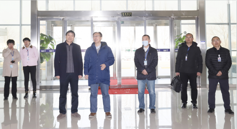 花花牛丨東北農(nóng)大食品學(xué)院院長(zhǎng)、中原食品實(shí)驗(yàn)室首席科學(xué)家姜毓君教授蒞臨花花牛乳業(yè)集團(tuán)調(diào)研