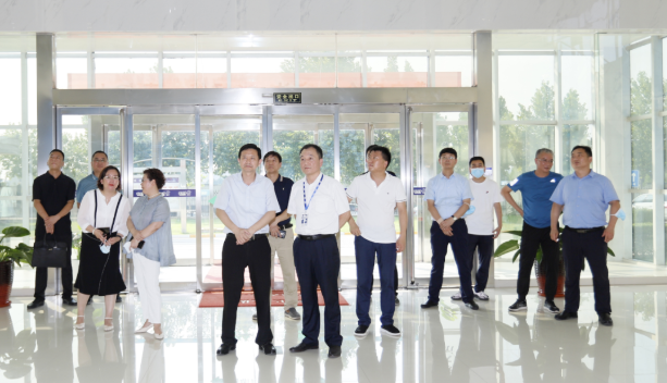 快訊|鄭州市二七區(qū)委副書記、區(qū)長虎榮鑫蒞臨河南花花牛乳業(yè)集團調(diào)研