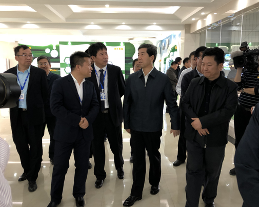 河南省委副書記、省長陳潤兒一行蒞臨 花花牛集團(tuán)魯山瑞亞牧業(yè)有限公司視察調(diào)研