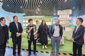 烏拉圭佛羅里達(dá)省省長卡洛斯一行到訪河南花花牛乳業(yè)集團